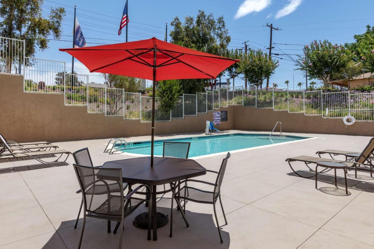 Hampton Inn Norco/Corona Εξωτερικό φωτογραφία